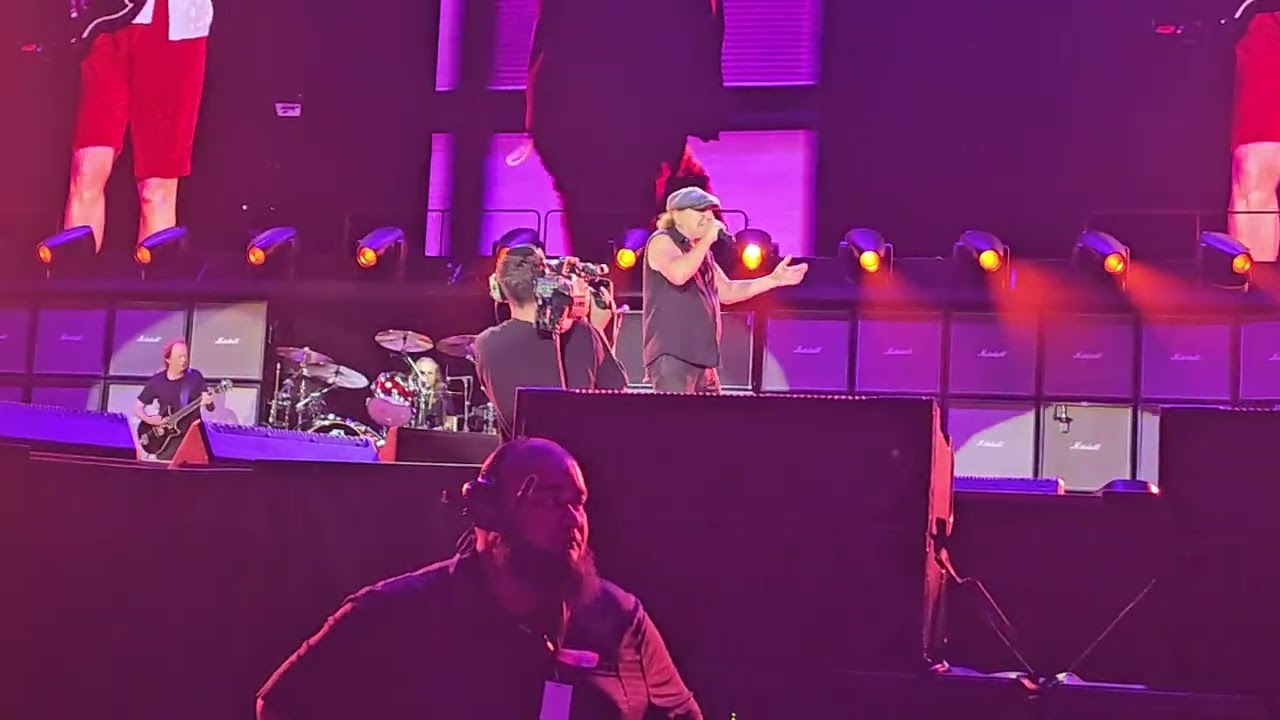 ACDC - You shook me all night long - 12 Nov 2025, Melbourne MCG - YouTube