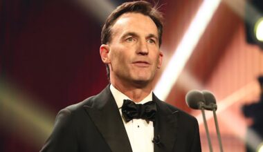 AFL chief Andrew Dillon defends wildcard round