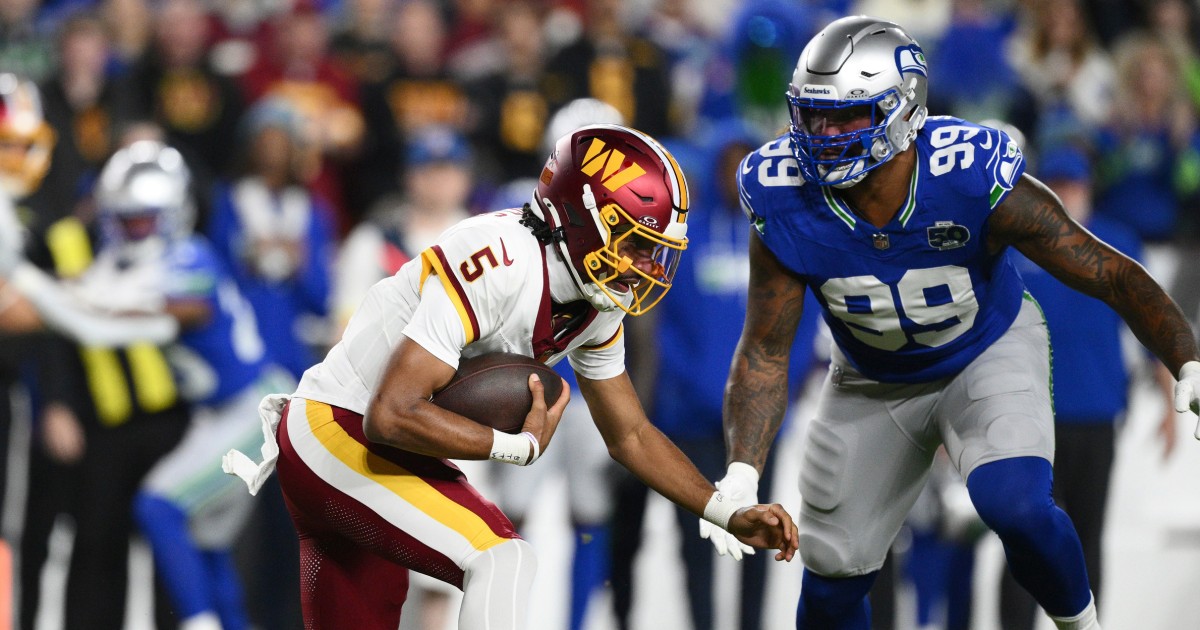 Seattle leads Washington 28-0 in second quarter of 'Sunday Night Football'