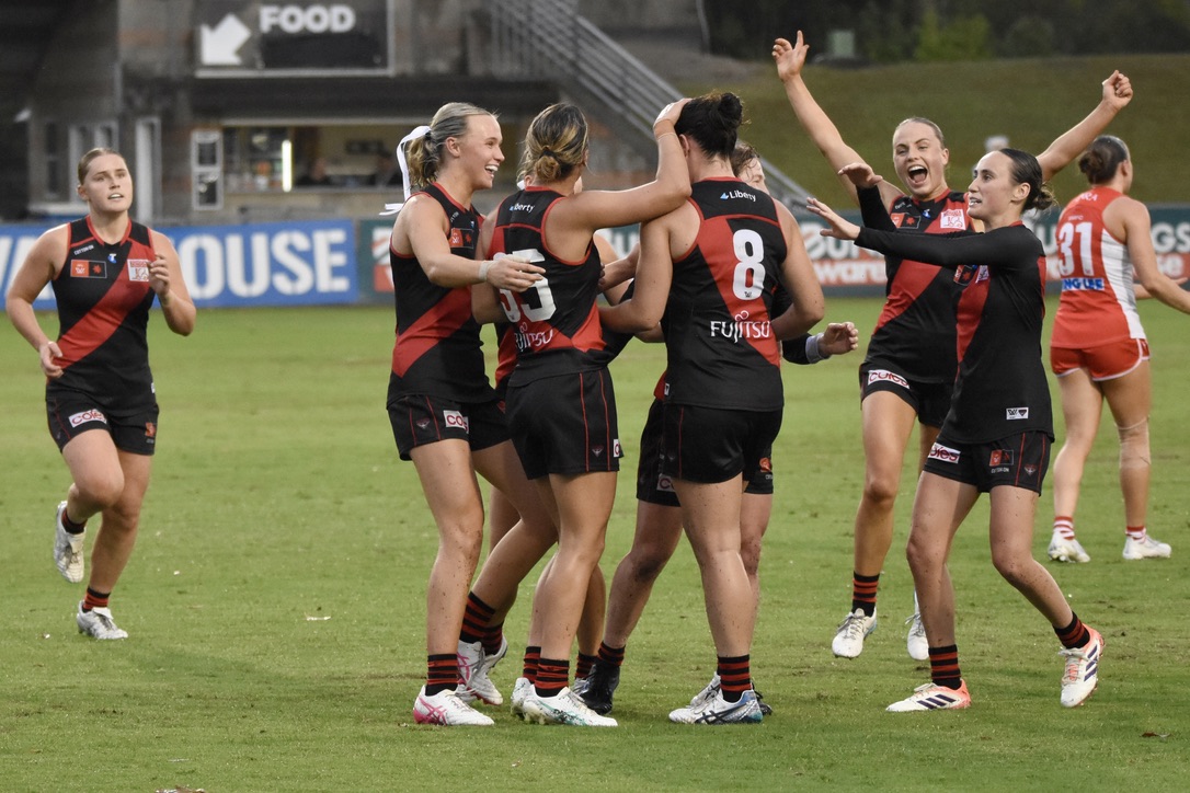 Bombers spoil Swans AFLW finals chances