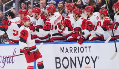 Logan Stankoven scores winner, Carolina Hurricanes battle back to top Toronto Maple Leafs