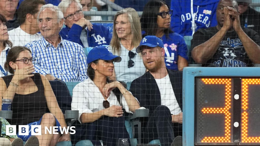 Prince Harry apologises to Canada for wearing Dodgers hat during World Series