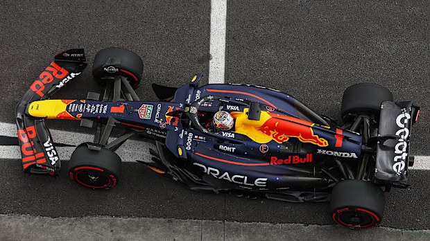Max Verstappen driving the (1) Oracle Red Bull Racing RB21.