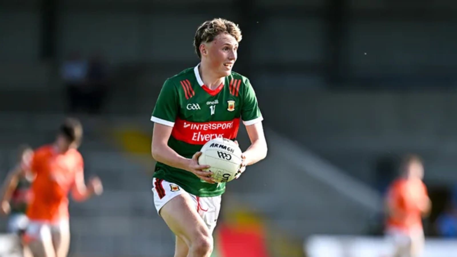 "Natural abilities": Victorian club wins race for Irish prodigy’s signature - AFL News