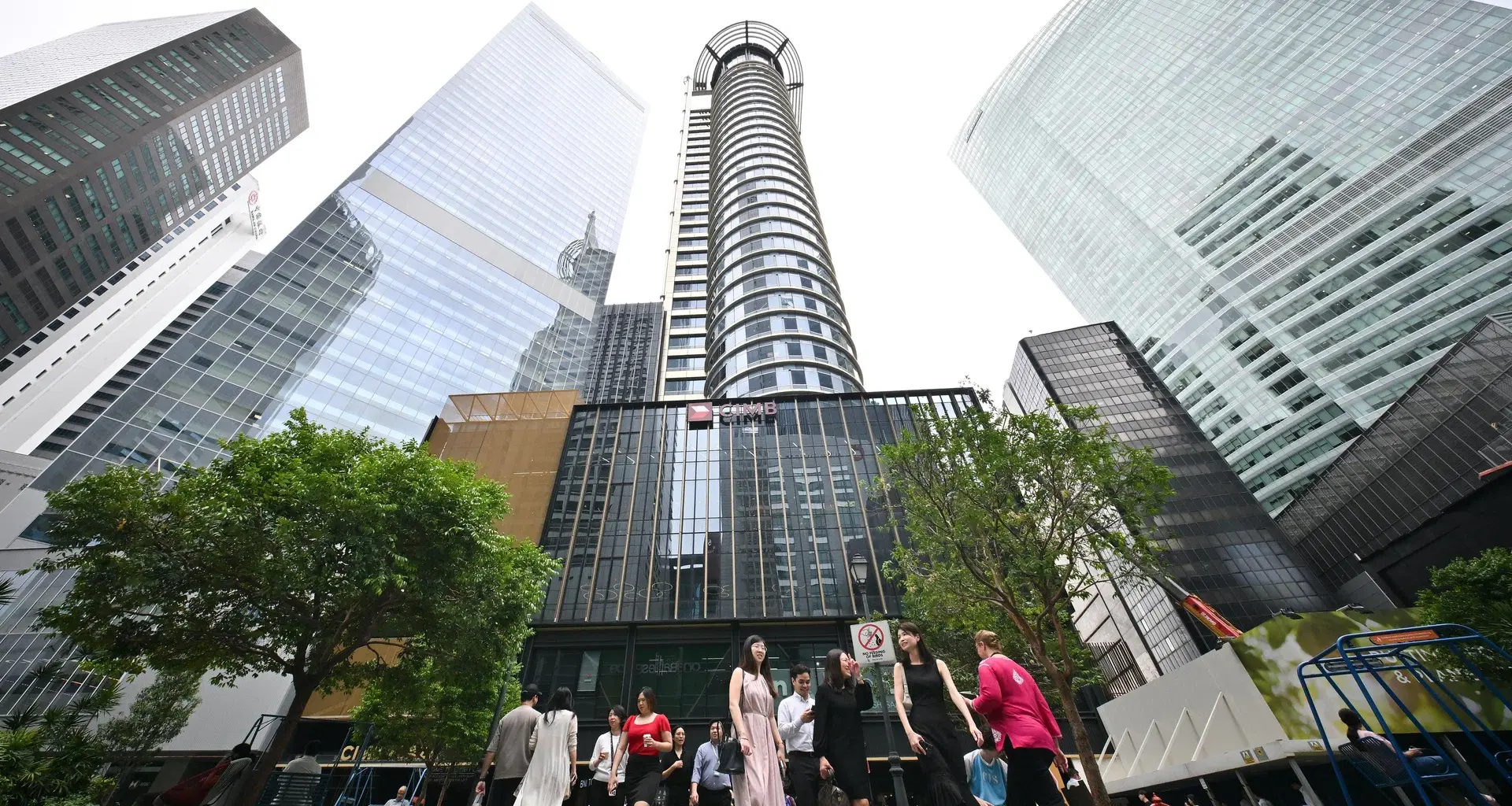 Singapore workers’ mental health improves amidst looming financial anxiety