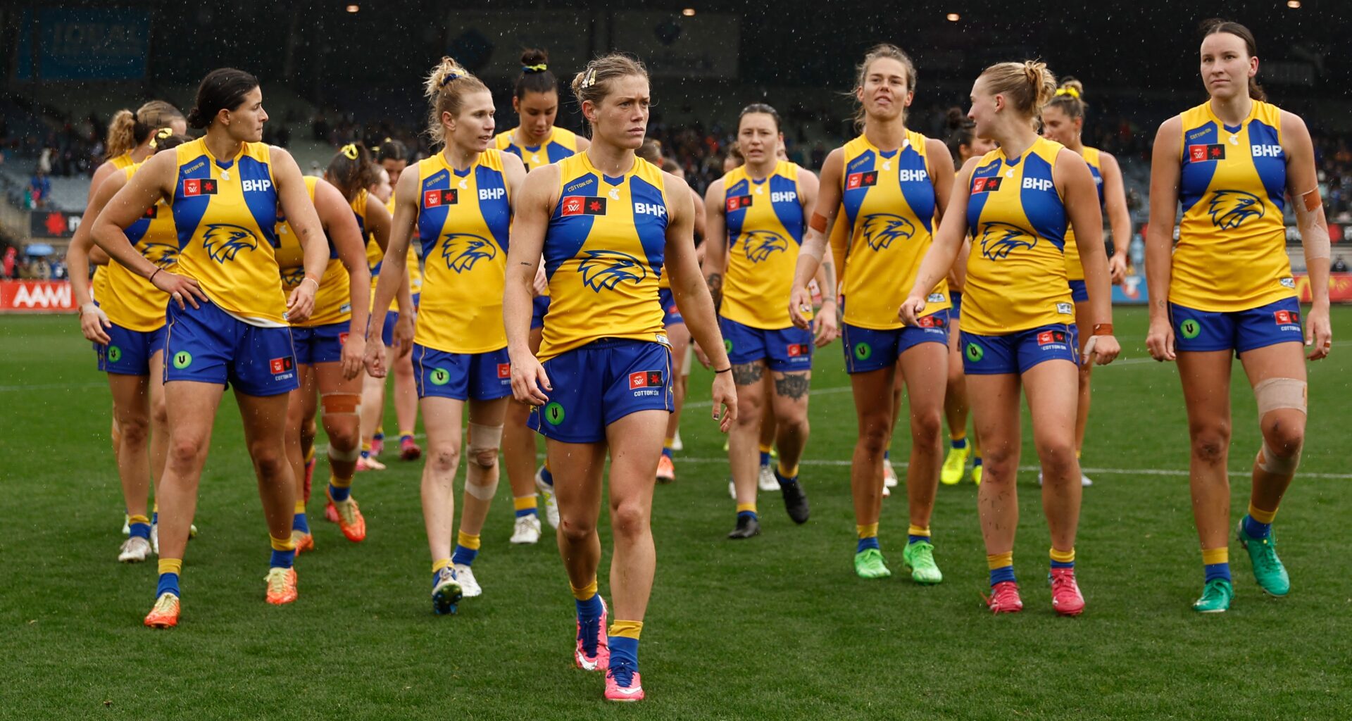 Eagles get 'great lesson' in costly quarter, Blue praised for key role