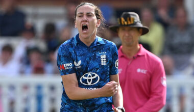 England's Arlott to bolster Thunder's stocks in mid-season signing