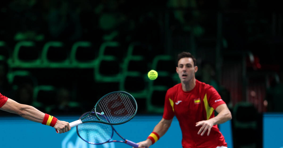 Spanish doubles duo secure final date with Italy - Davis Cup