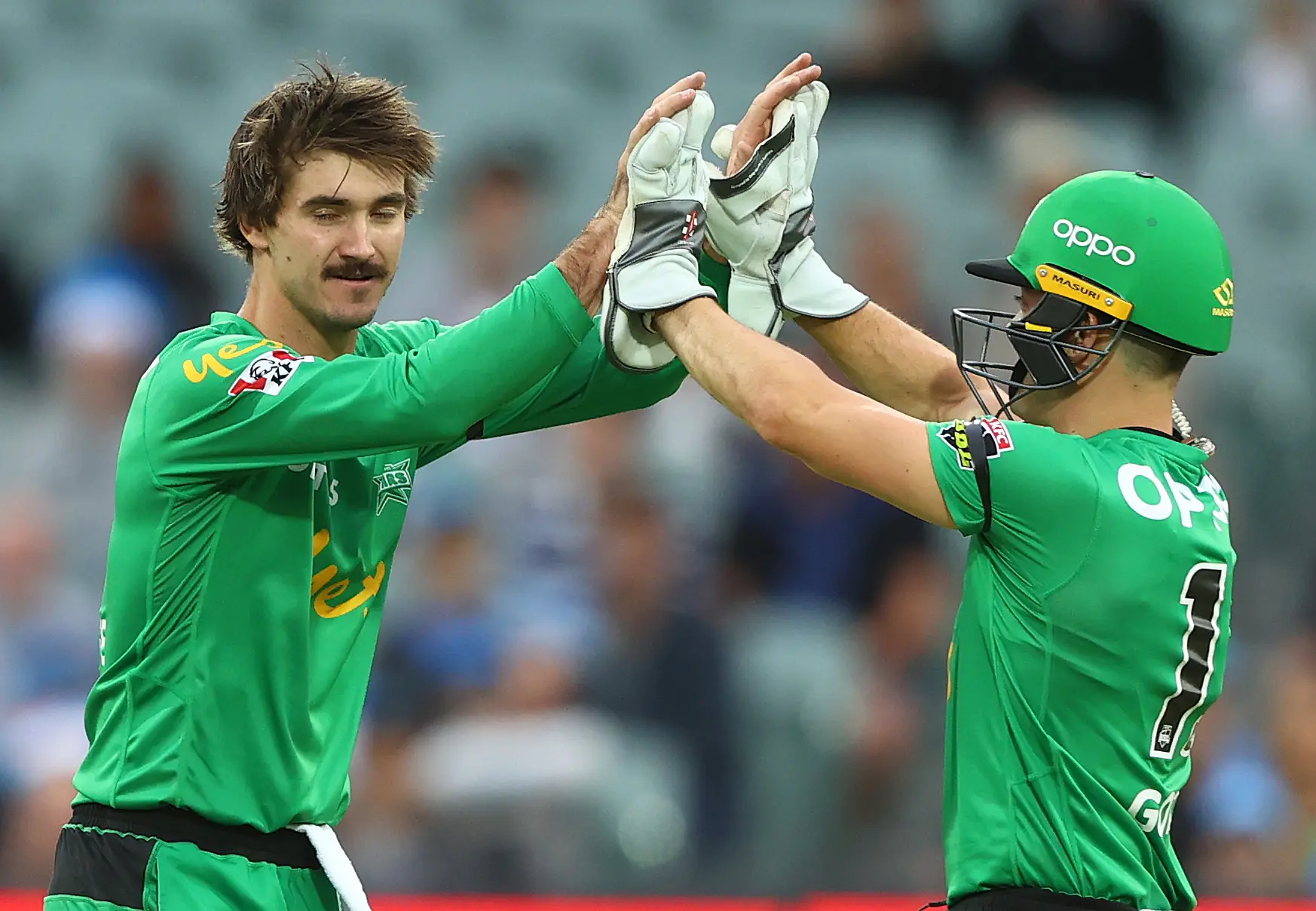 ADELAIDE, AUSTRALIA - JANUARY 22: Clint Hinchliffe of the Stars celebrates taking the wicket of Jake Weatherald of the Strikers during the Big Bash League match between the Adelaide Strikers and the Melbourne Stars at Adelaide Oval on January 22, 2020 in Adelaide, Australia. (Photo by Robert Cianflone/Getty Images)