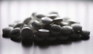 Prescription painkillers shortage in Canada expected to continue into new year - SteinbachOnline.com