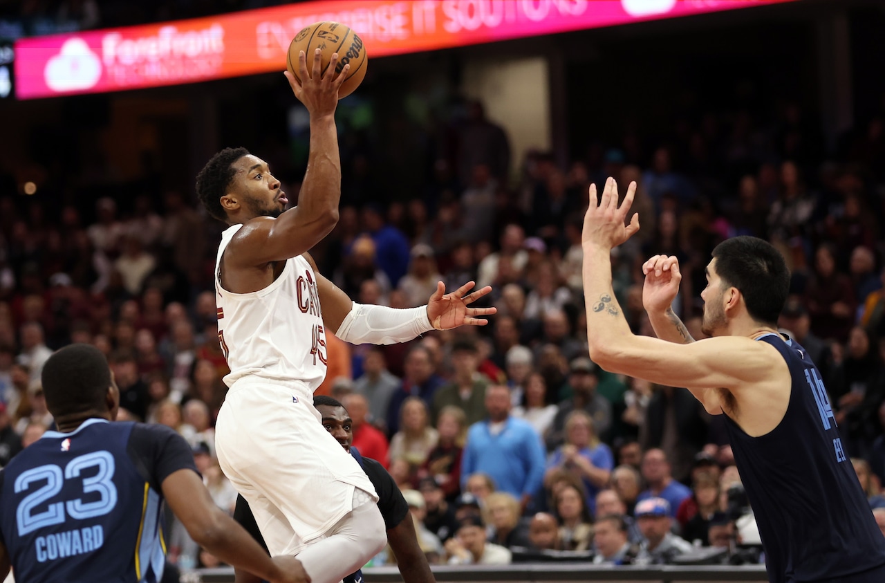 Donovan Mitchell rescues Cavs in 108-100 win over Memphis Grizzlies