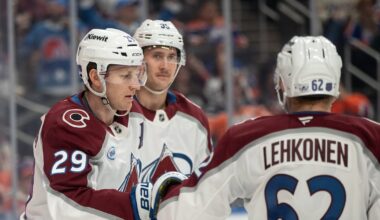 Nathan MacKinnon helps rolling Avalanche crush Oilers