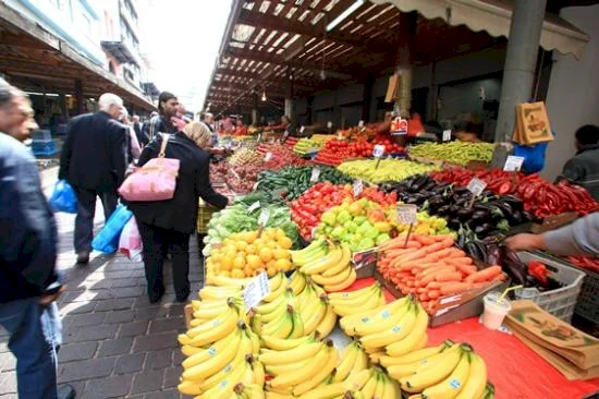 Turks Turn to Greek Markets to Combat Inflation