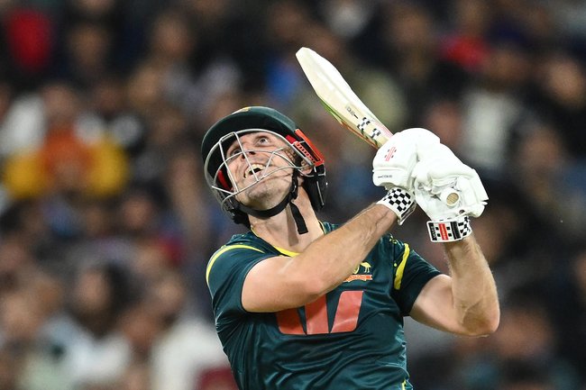 Mitch Marsh smashes a monster six against India. 