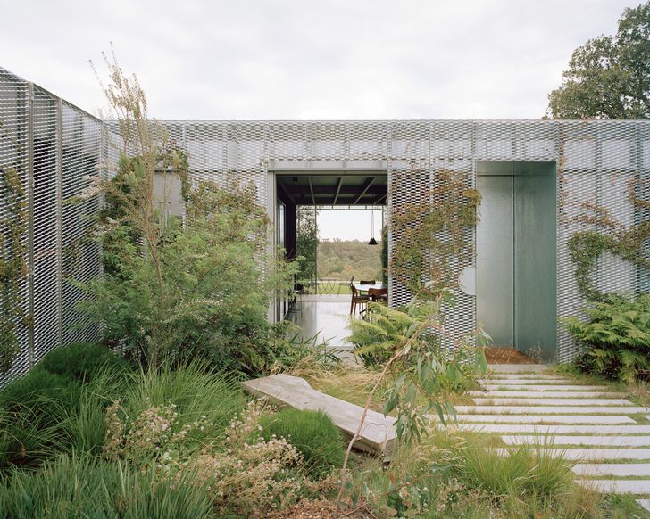 The Robin Boyd Award for Residential Architecture – Houses (New): Hedge and Arbour House – Studio Bright.