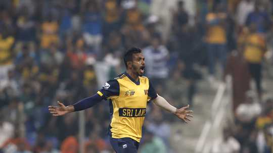 chameera-picked-up-four-wickets