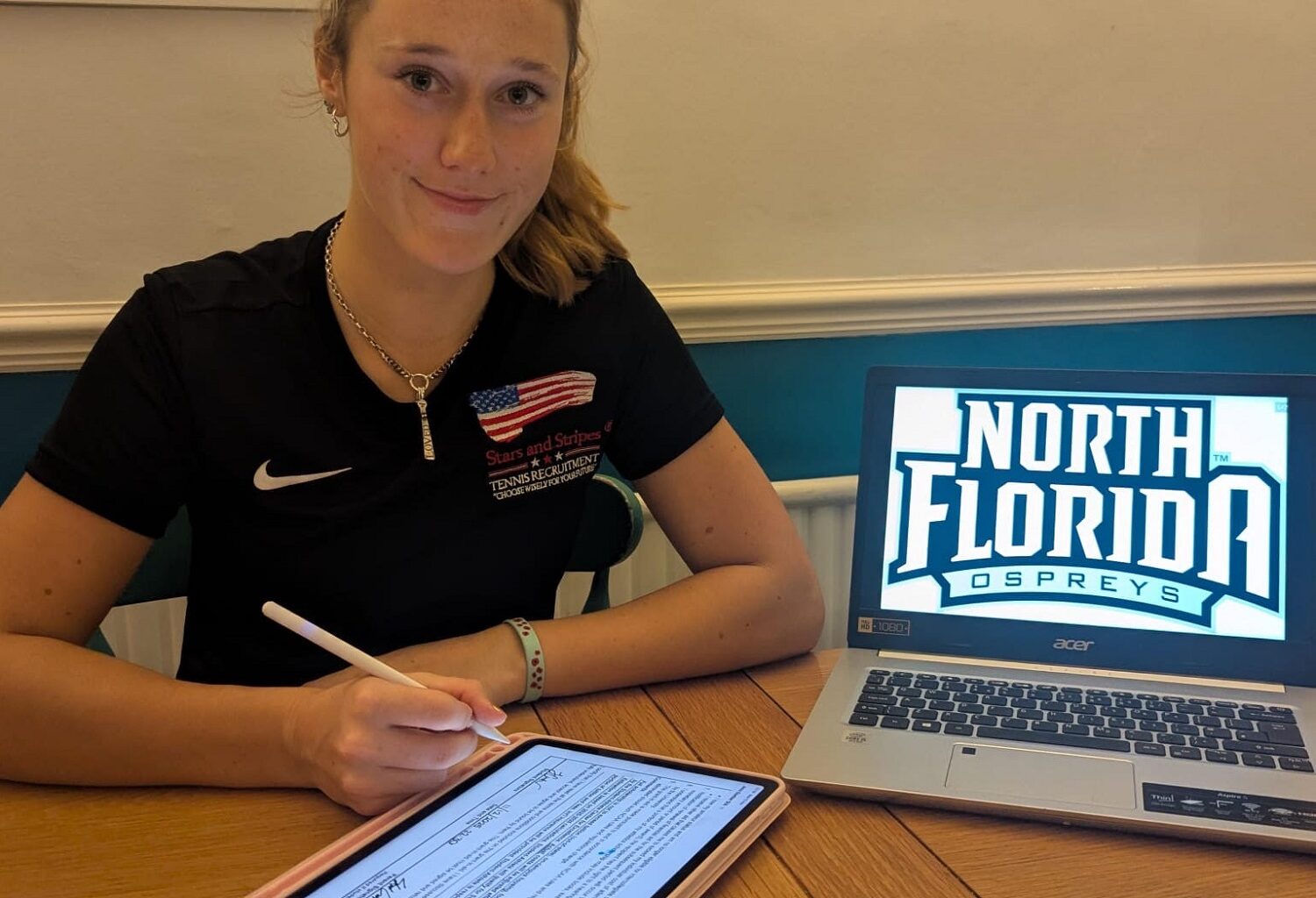 Clifton College logo