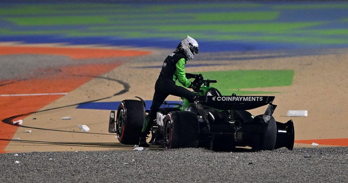 F1 Qatar Grand Prix live updates: Race latest as Piastri leads, Verstappen gets past title-hunting Norris