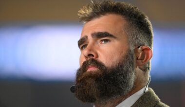 Jason Kelce says he didn't mean to insult Canada with World Series comments
