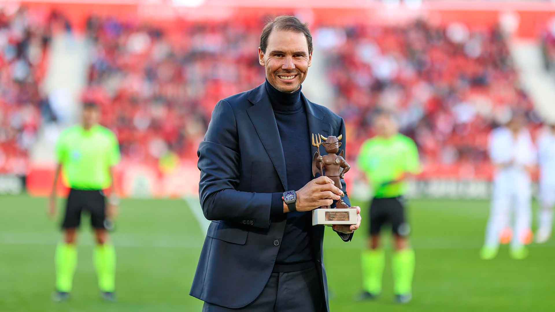 RCD Mallorca awards Rafael Nadal the ‘Dimoni d’Honor’ Saturday.
