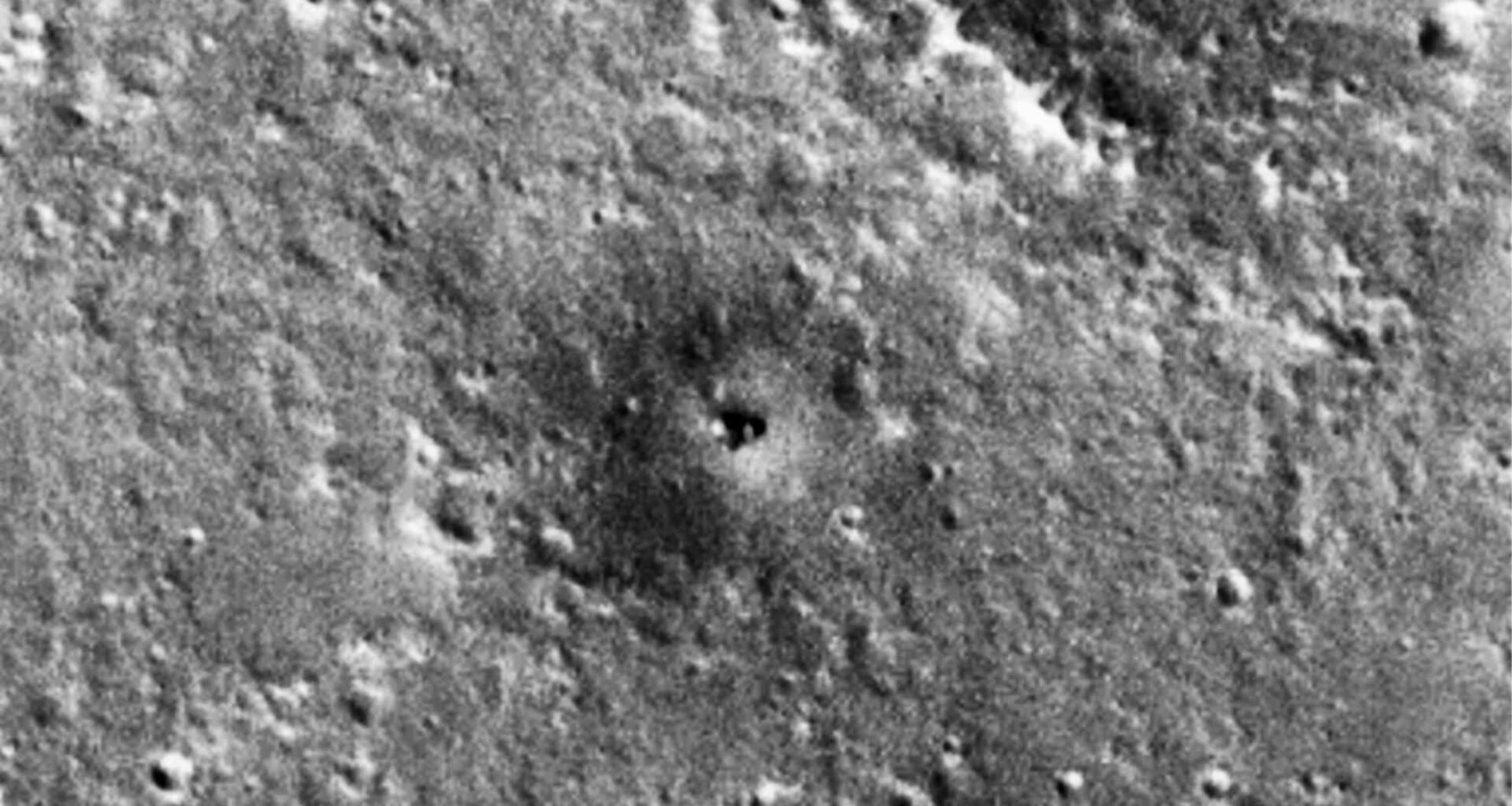 Nasa's Mars Reconnaissance Orbiter Captured Insight Lander, Which Can Be Seen At The Center Of The Image