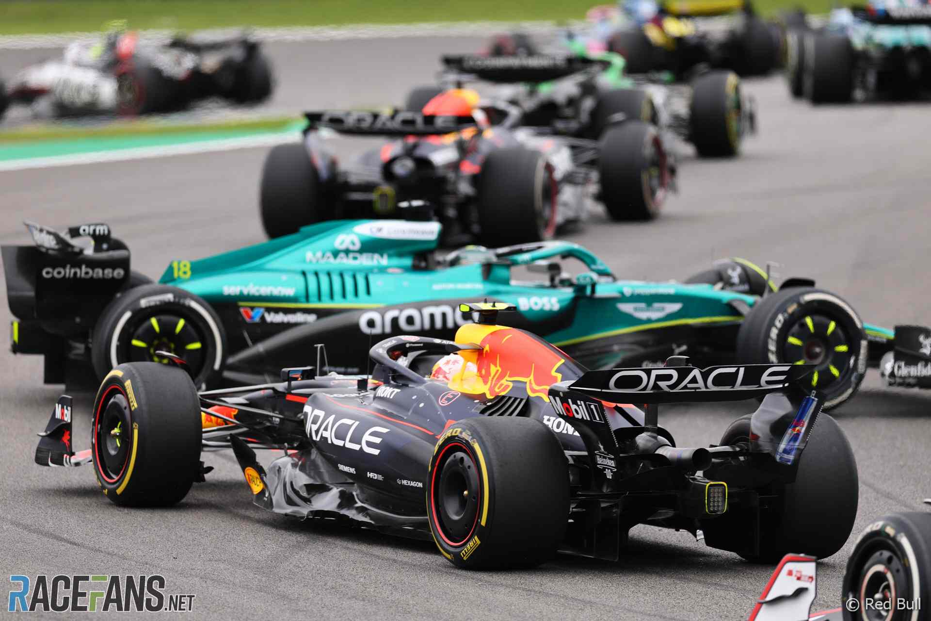 Yuki Tsunoda, Lance Stroll, Interlagos, 2025