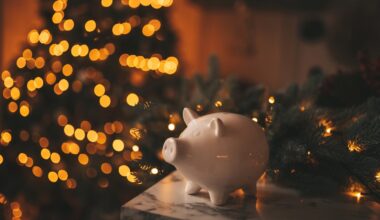 5 financial habits to mull over during the Christmas holiday