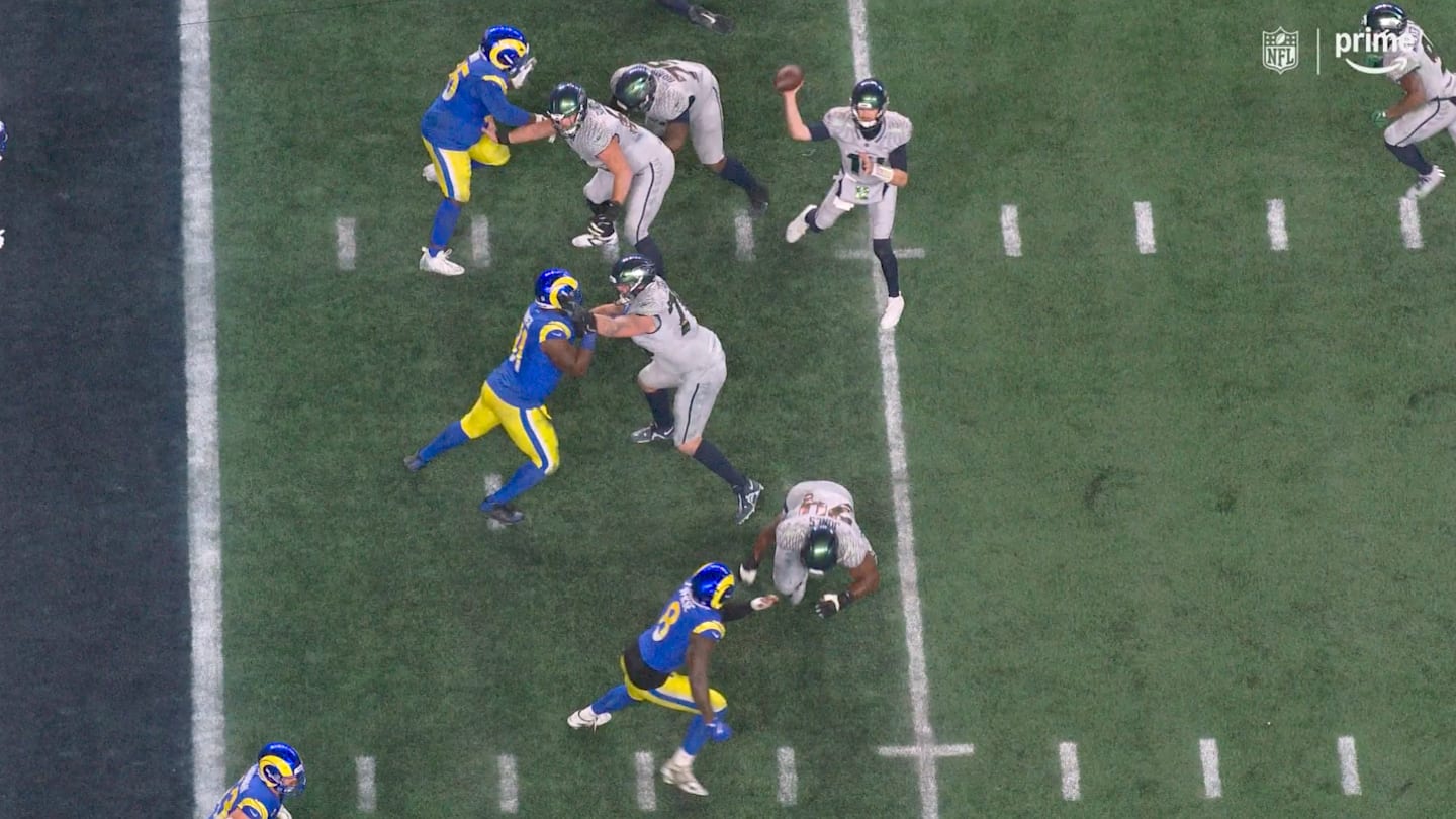 Seahawks Convert Wildest 2-Point Conversion You Will Ever See Thanks to Replay Assist