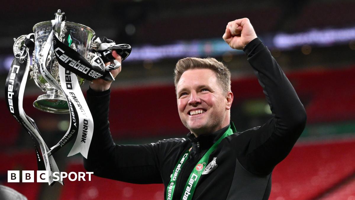 Eddie Howe celebrates Carabao Cup win with trophy