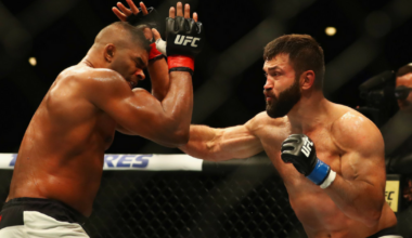 Alistair Overeem (L) of the Netherlands and Andrei Arlovski of Belarus compete in their Heavyweight bout during the UFC Fight Night 87 at Ahoy on May 8, 2016 in Rotterdam, Netherlands.