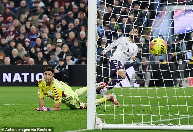 After a slow start in front of goal for United since his £62.5m move from Wolves, Cunha struck twice in a week just before Christmas
