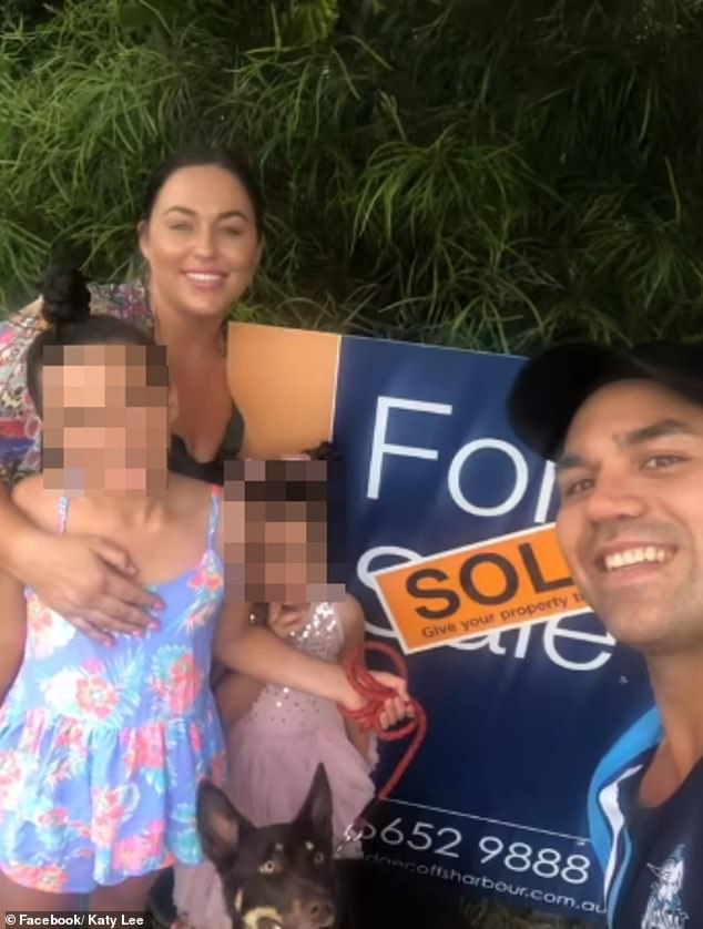 Katy shared this old picture of the family during a video compilation posted in August