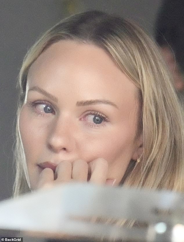 After loading her car with moving boxes, the WAG dropped into a Norman Park café for a coffee, where workers say she broke down in tears