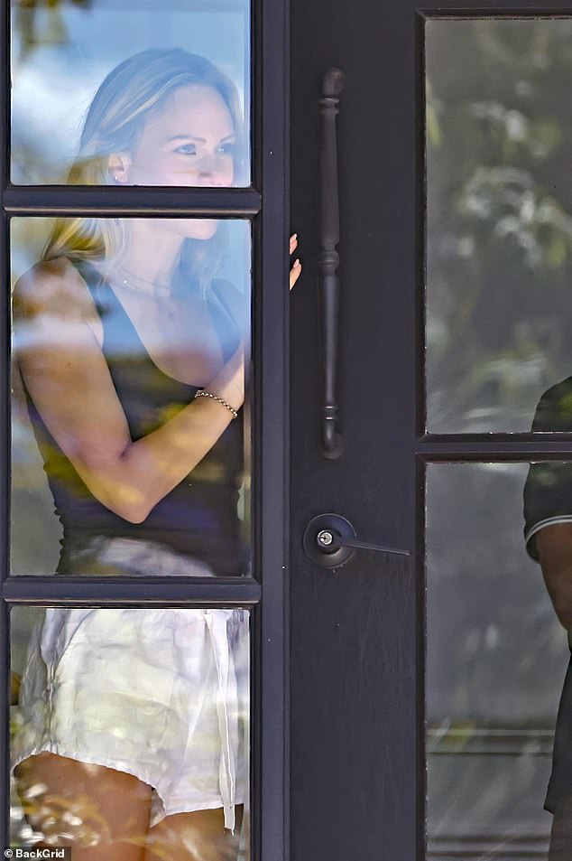 Jules who reportedly returned to her native Western Australia to be with family over Christmas, returned to Brisbane this week