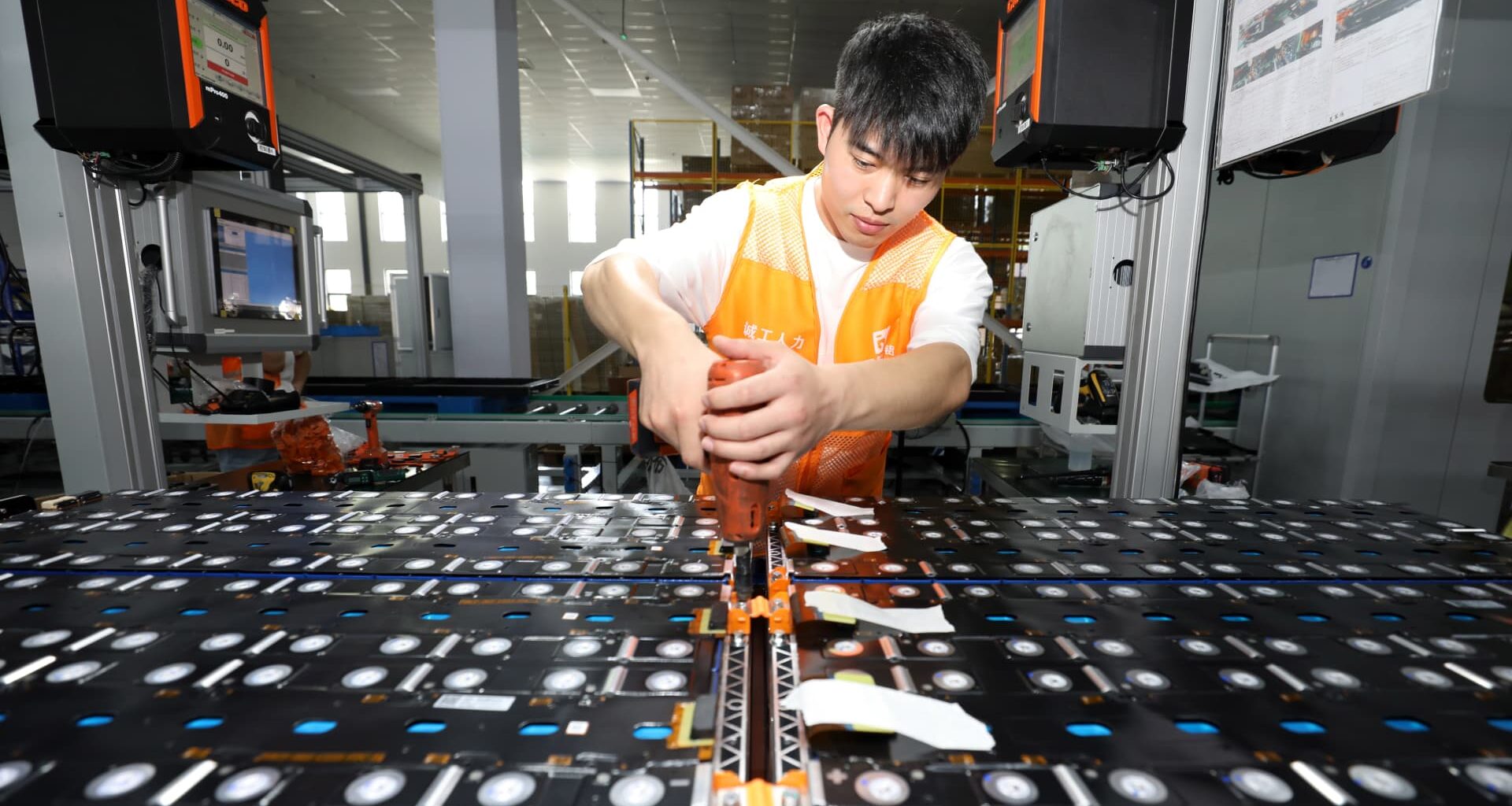 China manufacturing activity expands for the first time since March, beating expectations