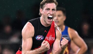 Bombers re-sign delisted midfielder after Martin injury