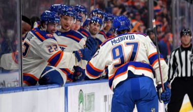 Connor McDavid's hat trick ties Mark Messier as Oilers rout Kraken