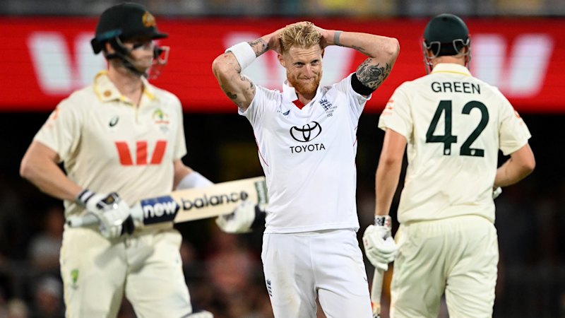 Australia cash in on England’s woeful fielding, wayward bowling to forge first-innings lead