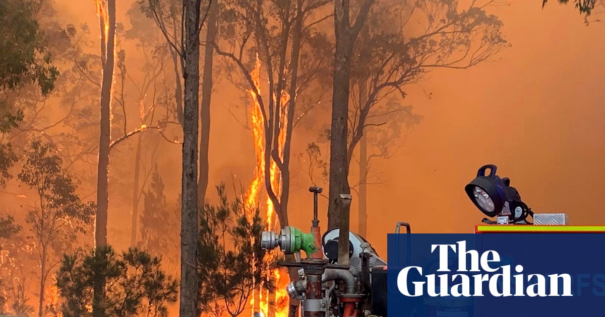 Firefighter dies in NSW as premier warns of ‘foreboding’ start to bushfire season | New South Wales