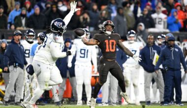 Browns coach takes blame for failed 2-point try minus Sanders