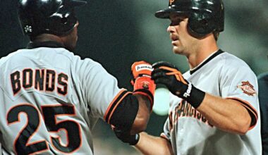 Hall of Fame welcomes Kent, keeps Bonds, Clemens locked out
