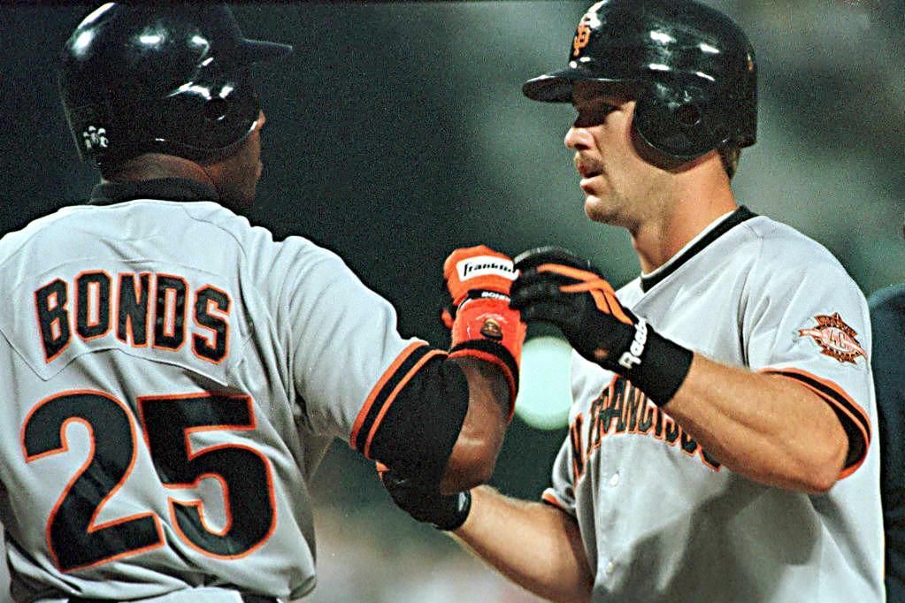 Hall of Fame welcomes Kent, keeps Bonds, Clemens locked out