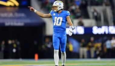 Chargers' Justin Herbert shows grit in OT win after hand surgery