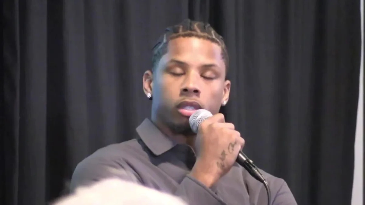 Report: Kyle Schwarber returning to Phillies for $150M