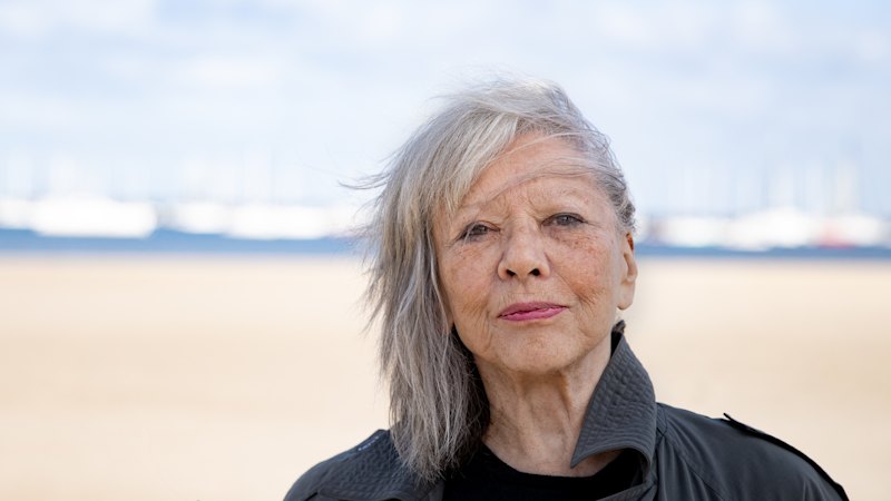 Cherryl Barassi, widow of AFL great Ron, dies peacefully at home