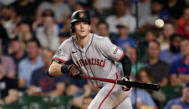 Braves sign vet outfielder Mike Yastrzemski to 2-year deal