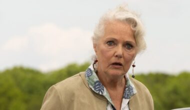 Emmerdale's Mary left devastated as she gets embroiled in Celia's sinister story