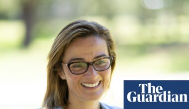 From Bosnia to Brisbane: what child refugee Jasmina Joldić learned about peace, hate and the fragility of society | Australian politics