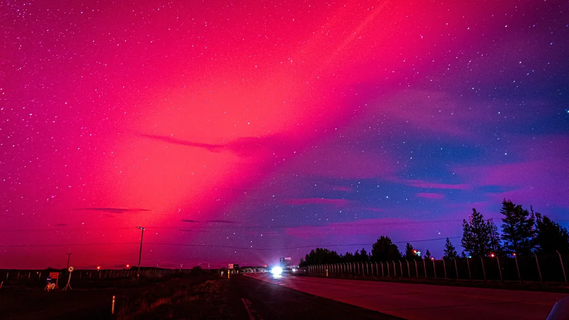 Where And When To See Tonight’s Aurora Australis - marieclaire.com.au