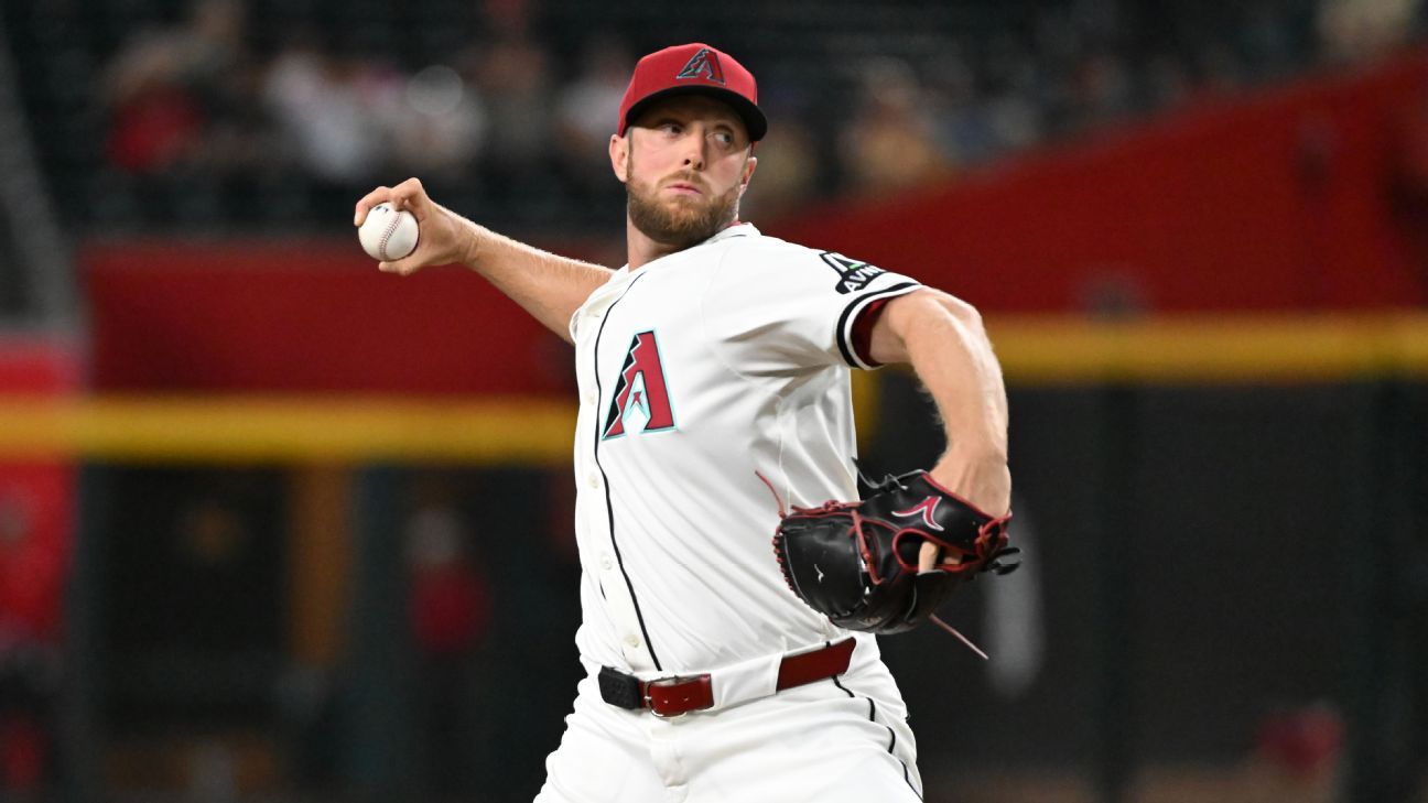 Sources: Merrill Kelly, Diamondbacks agree to 2-year, $40M deal